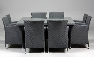 Havemøbler. Kvadratisk bord samt otte armstole, gråt polyrattan 9