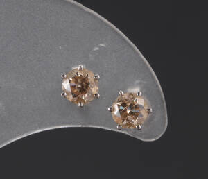 Diamantørestikker, ca 0.92 ct 2