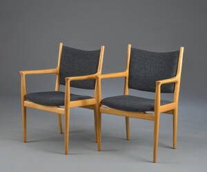 Hans J. Wegner. Par lænestol af eg, model JH-513 2 Denne vare er sat til omsalg under nyt varenummer 4683261