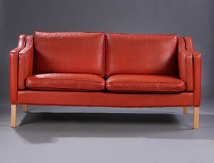 Hurup Møbelfabrik, To-pers. sofa betrukket med rødt læder