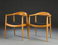 Hans J. Wegner. Par armstole The Chair model JH 501. 2