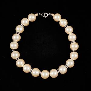 Halsband