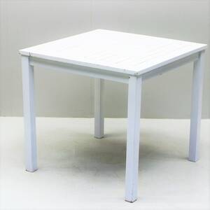 Trädgårdsbord