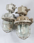 Zwei Werkslampen  Industrielampen  Industrieleuchten mit Schutzgitter 2