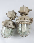 Zwei Werkslampen  Industrielampen  Industrieleuchten mit Schutzgitter 2