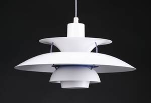 Poul Henningsen. PH5 pendel, nyere version