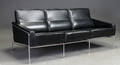Arne Jacobsen Tre-pers. sofa, model 3303.