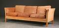 Mogens Hansen. Tre-pers. sofa, cognacfarvet læder