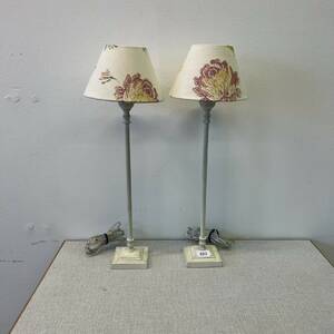 2 bordslampor