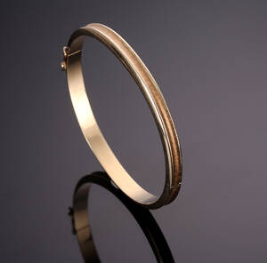 Jos. Kahn, København. Armring af 14 kt. delvist satineret guld Denne vare er sat til omsalg under nyt varenummer 4119536