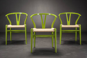 Hans J. Wegner. Sæt på tre stole, model CH-24, Y-stolen 3 