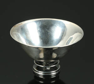 Danske Guldsmedes Sølvvarefabrik. Skål af sølv, Art Deco stil 1958
