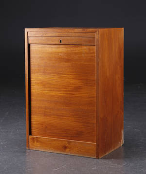 Dansk Møbelproducent. Jalousiskab af teak.