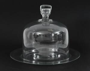 Ostkupa med underfat, 1900-talets första hälft