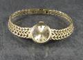 Goldene Damenarmbanduhr