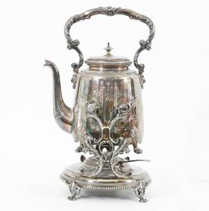 Tekanna med rechaud, troligen England, 181900-tal 