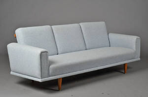 Tre-personers sofa