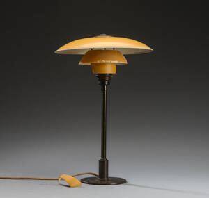 Poul Henningsen for Louis Poulsen. PH Bordlampe 3½2½
