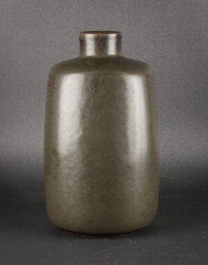 Eva Stæhr Nielsen for Saxbo. Vase af stentøj dessin nr. 447