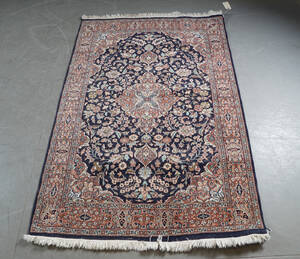 Orientmatta. Ull på bomullsvarp. Ca 185x126 cm Denna vara har satts till omförsäljning under nytt varunummer4288465