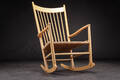 Hans J. Wegner. Gyngestol af bøgetræ, model J16