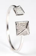 Diamantring, 18 kt. rhodineret guld i Pyramideform, 0.12 ct.