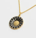 Georg Jensen Margueritvedhæng, Daisy af forgyldt sterling sølv, med sort emalje