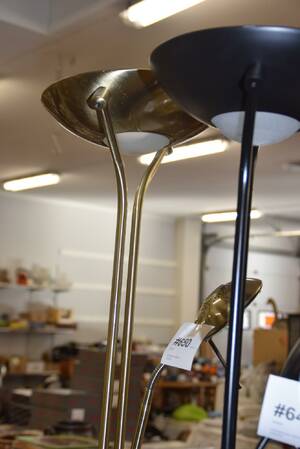 Golvlampa uplight