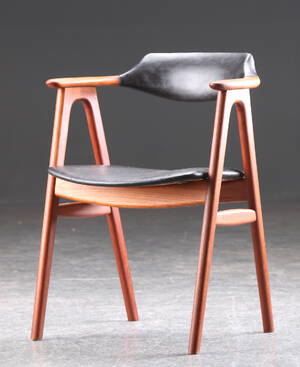 Erik Kirkegaard. Armstol af teaktræ 