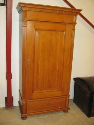 EKSKÅP, H 197, B 103, D 57 CM