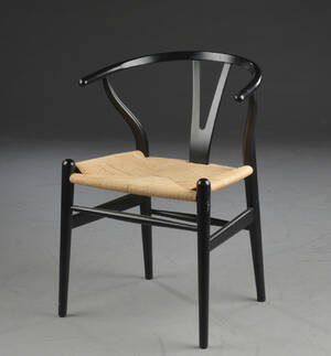 Hans J. Wegner. Y-stolen af eg, model CH-24