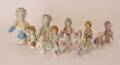En samling halvdukker udført i porcelæn 14