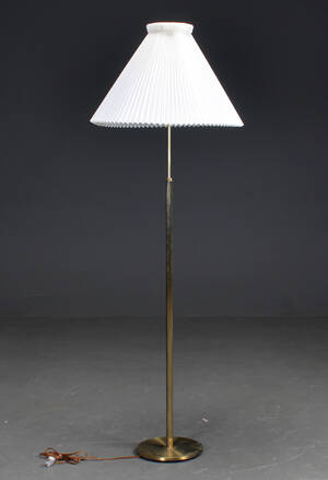 Standerlampe med le Klint skærm