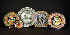 Bjørn Wiinblad 1918-2006. for Rosenthal, Fire Weihnachtsteller samt fad og Ouverture 5