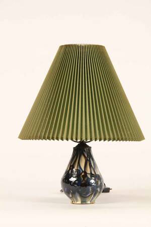 Kähler bordlampe af glaseret keramik  Denne vare er sat til omsalg under nyt varenummer 4476209