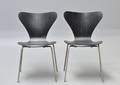 Arne Jacobsen. Par stole Syveren , model 3107 2