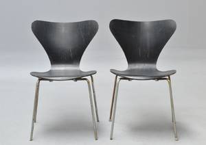 Arne Jacobsen. Par stole Syveren , model 3107 2