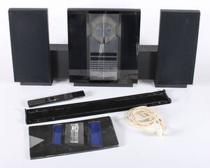 Bang Olufsen. BeoSound 3000 med beolab 2500