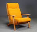 Hans J. Wegner højrygget lænestol i eg, model GE-290A