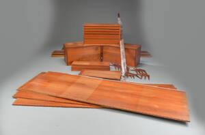 Poul Cadovius. System royal. Væghængt reolsystem af teak