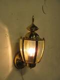 VÄGGLAMPA, MÄSSING