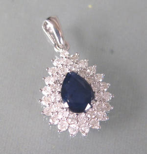 Safir- og diamantvedhæng