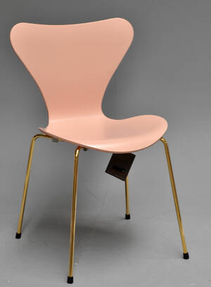 Arne Jacobsen. Nummereret jubilæumsudgave af 7er stolen - model 3107