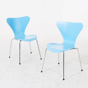 ARNE JACOBSEN Sjuanstolar