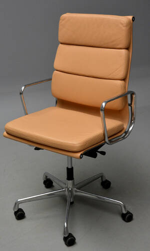 Charles Eames. Kontorstol med armlæn, EA 219 Full Leather 