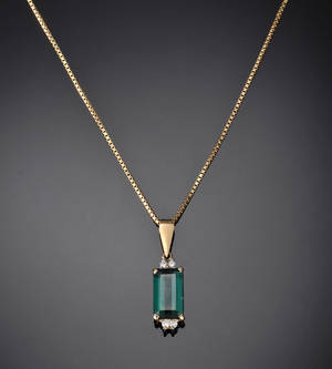 Guldvedhæng med turmalin og brillanter