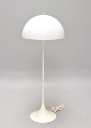 Verner Panton. Panthella Standerlampe