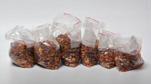 Samling ravstykker, samlet vægt ca. 5610 gr.