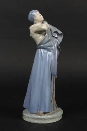 Kgl. Porcelæn Figur nr. 813 Høstpige