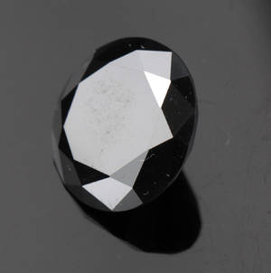 Uindfattet behandlet sort diamant ca 12.56 ct